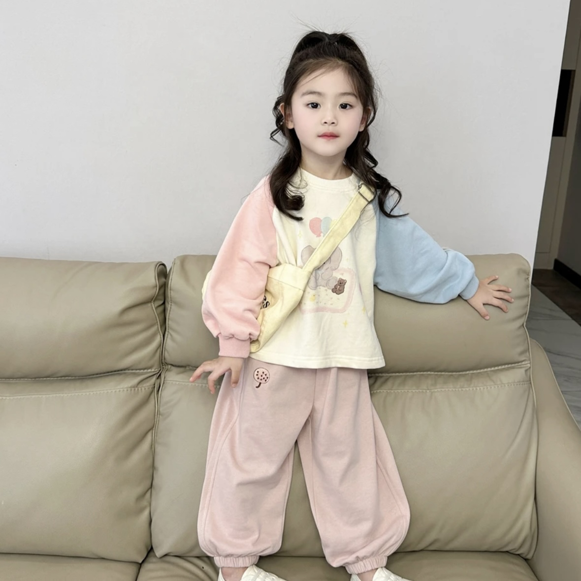 涨涨家 某唇某釉综合链接 爬服