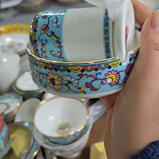 瓷片微瑕珐琅彩牙签筒一个烟缸一个6666