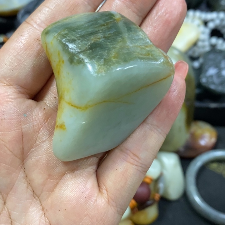 未镶嵌和田玉（糖玉）挂件
