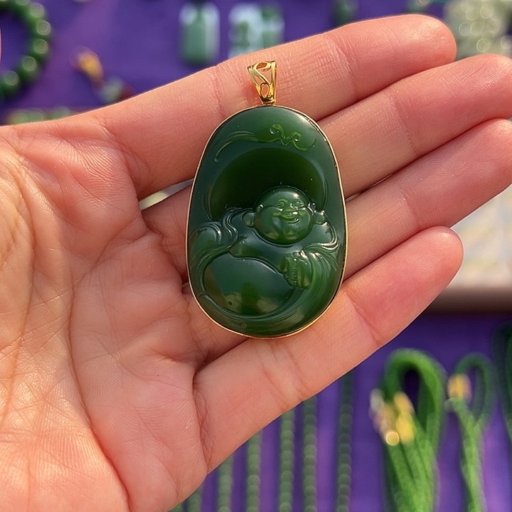 和田玉18K金镶嵌颈饰