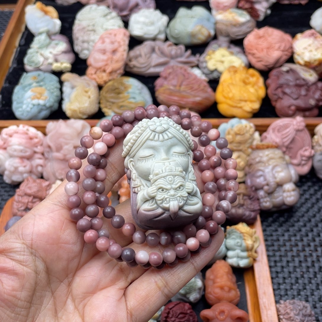 八***。玛瑙/玉髓未镶嵌珠宝半成品