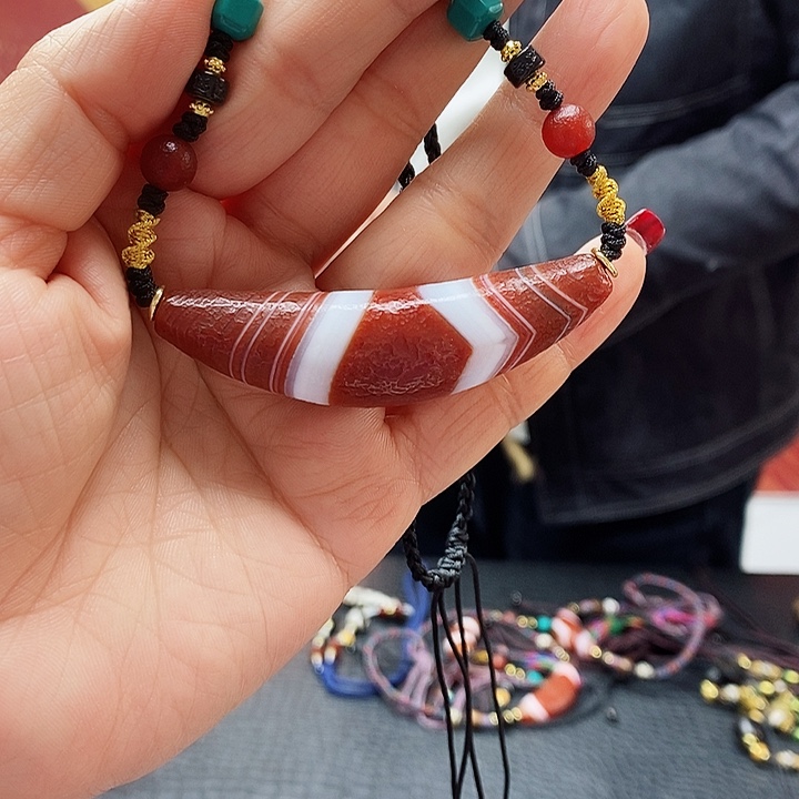 玛瑙/玉髓颈饰合金