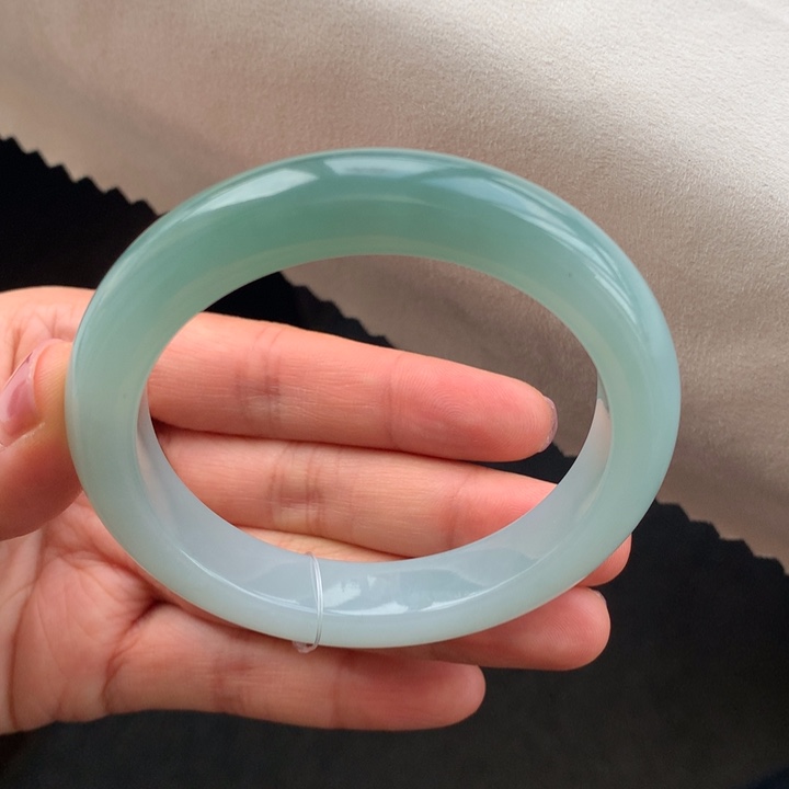 翡翠手镯未镶嵌翡翠手镯54