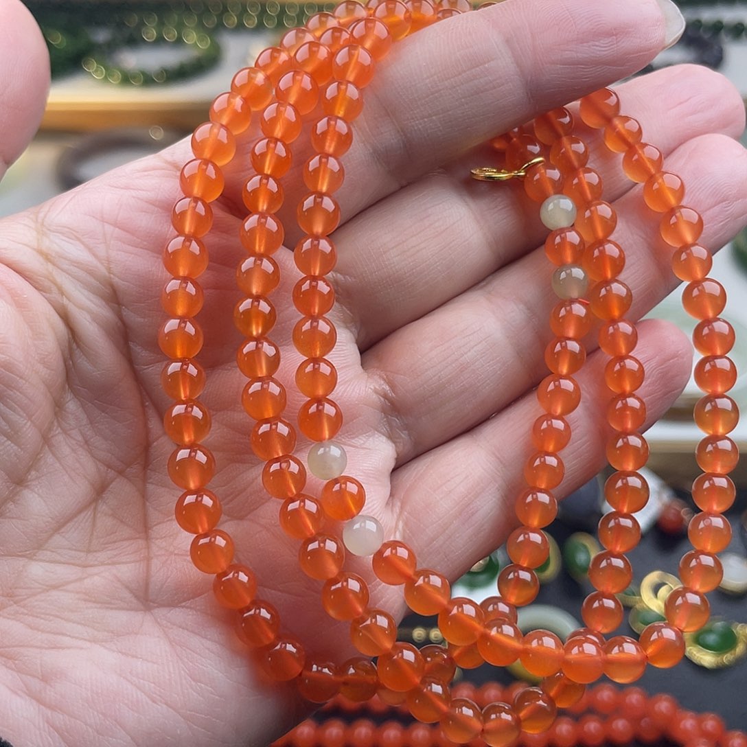 南红玛瑙颈饰未镶嵌