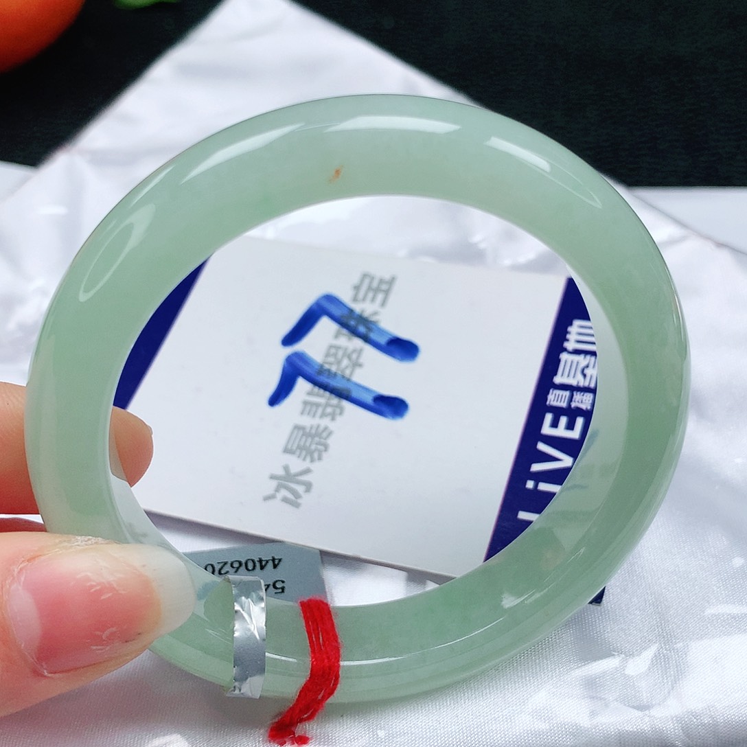 翡翠手镯未镶嵌缅甸天然a货翡翠