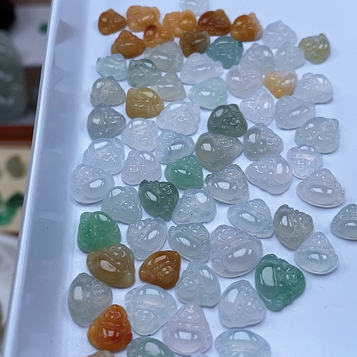 翡翠未镶嵌颈饰一个28