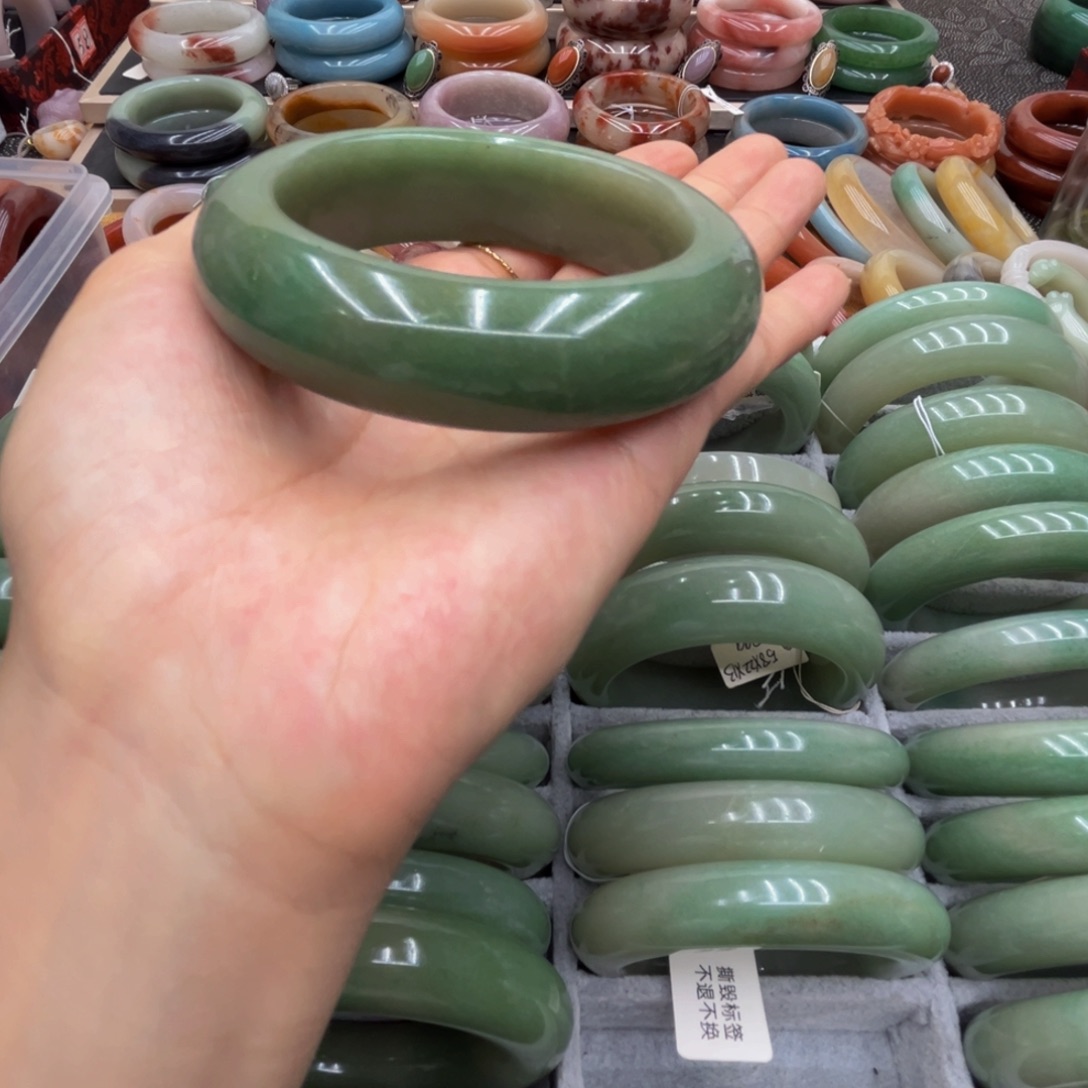 石英质玉未镶嵌圈口58