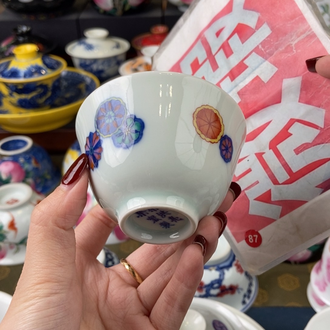 陶瓷艺术家的作品是一