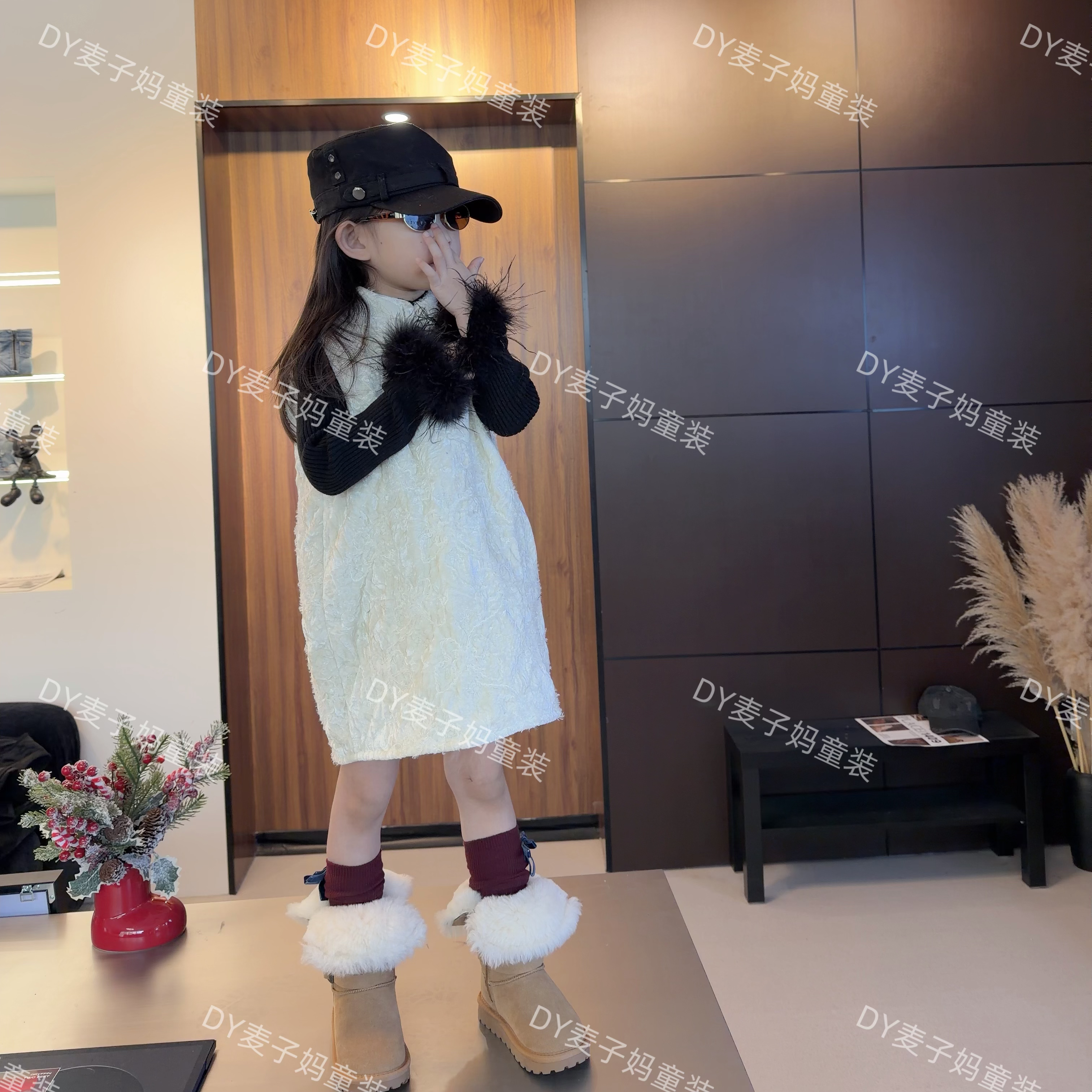 MZ.年款儿童丝绒高品质提花高级气质白色无袖背心裙Q576