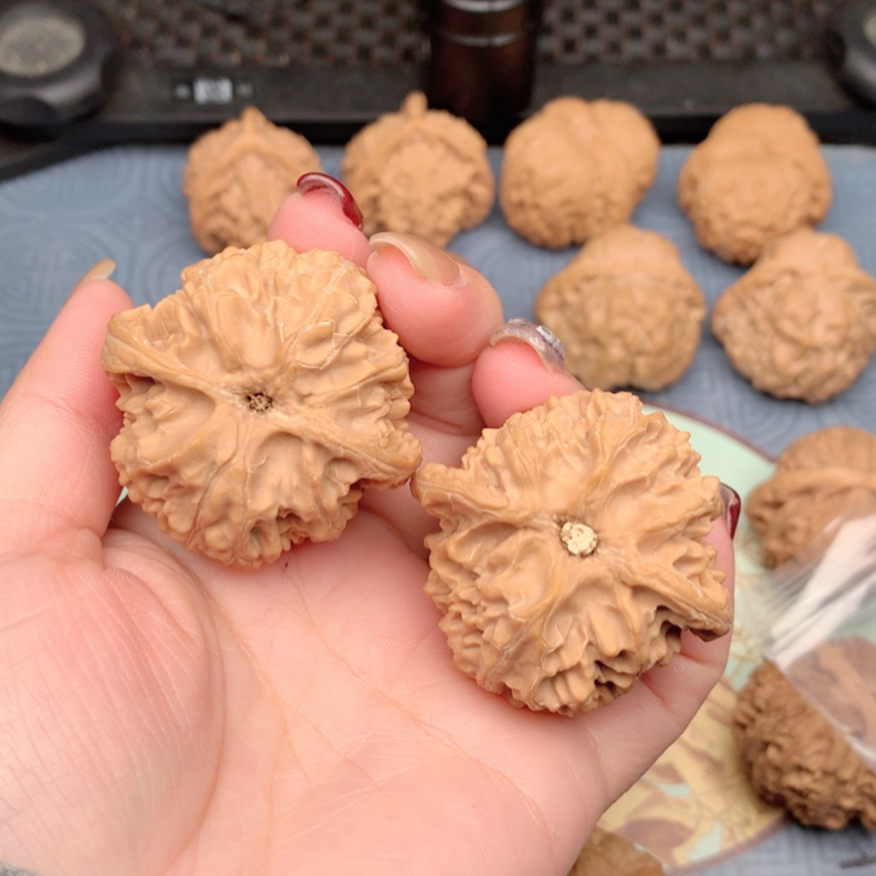 【闪购商品】文玩核桃吊坠逢**吉