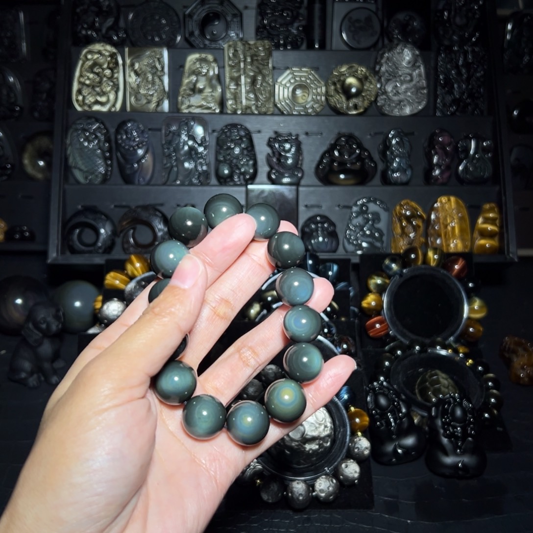 赵***洺黑曜岩未镶嵌手链