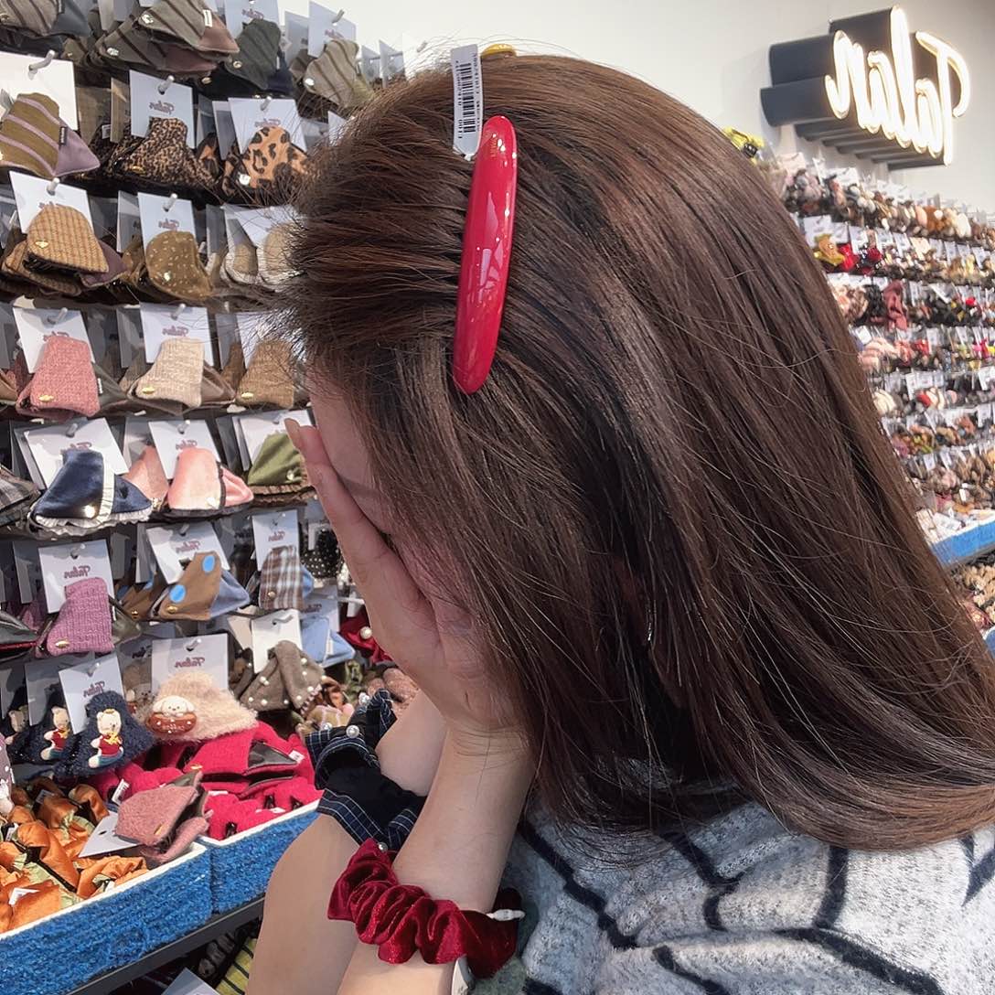 布艺铁合金红色插梳