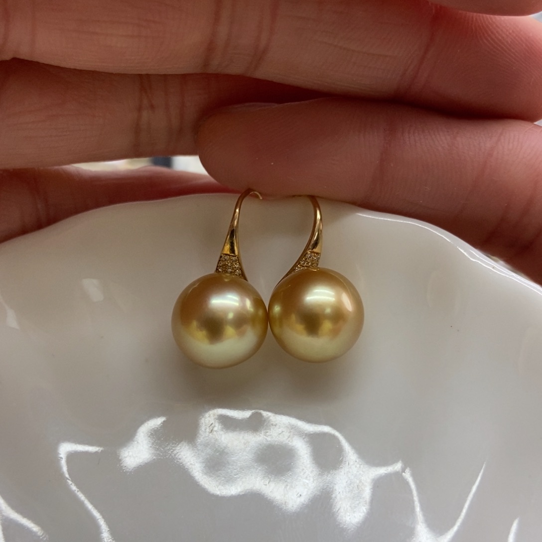 海水珍珠耳饰18K金镶嵌