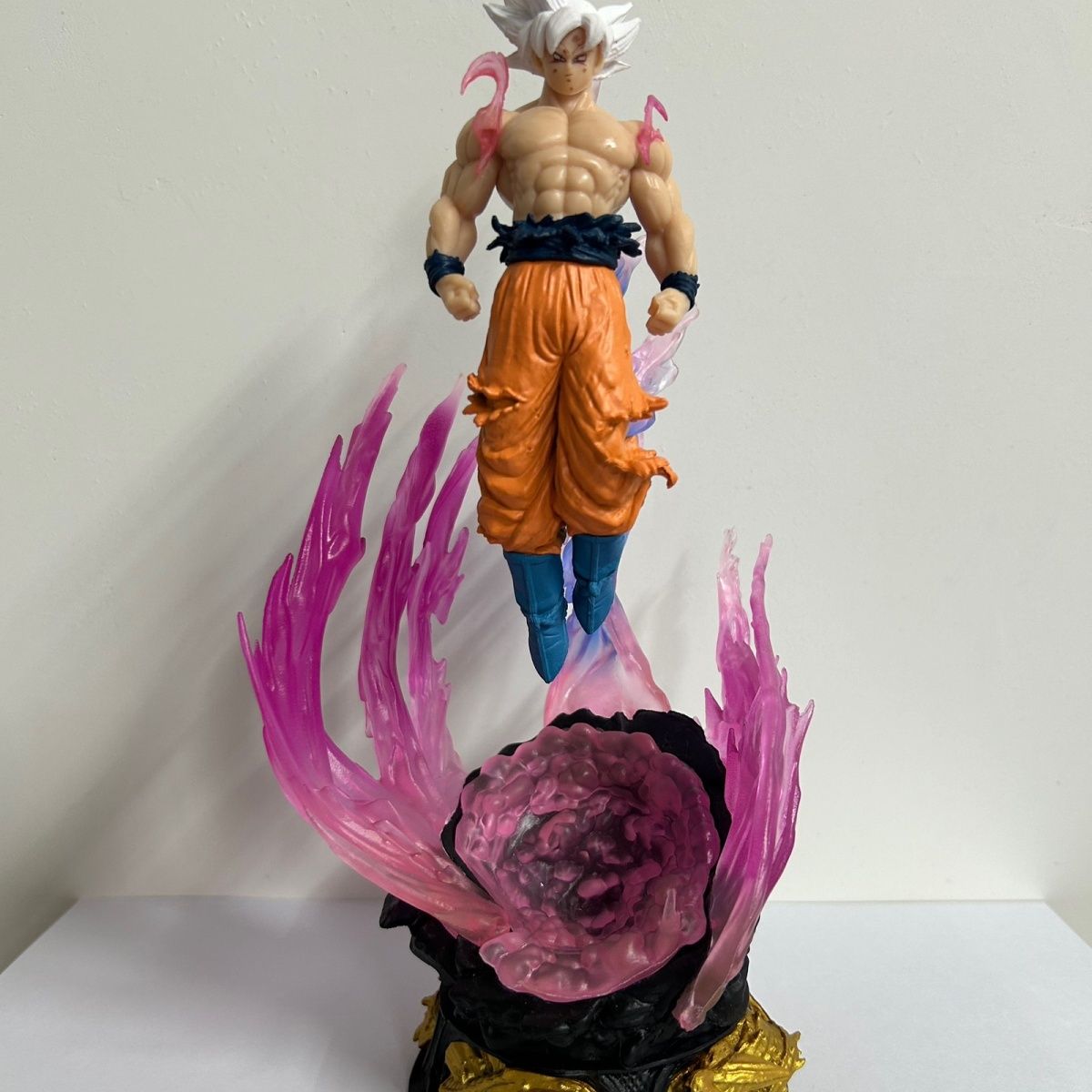 新人福利自在极意功悟空七龙珠摆件底座可发光22cm自在悟空