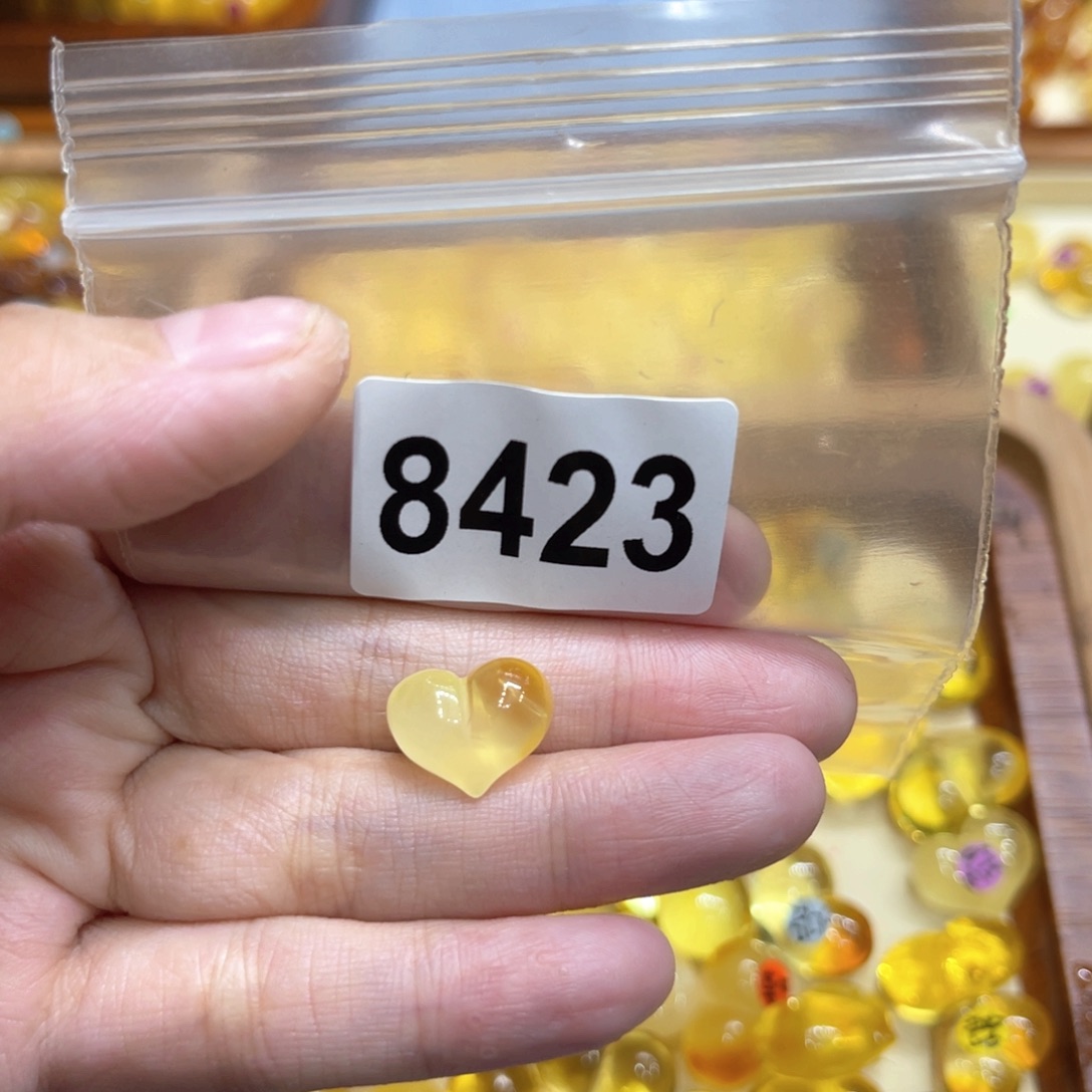 琥珀颈饰未镶嵌蜜蜡