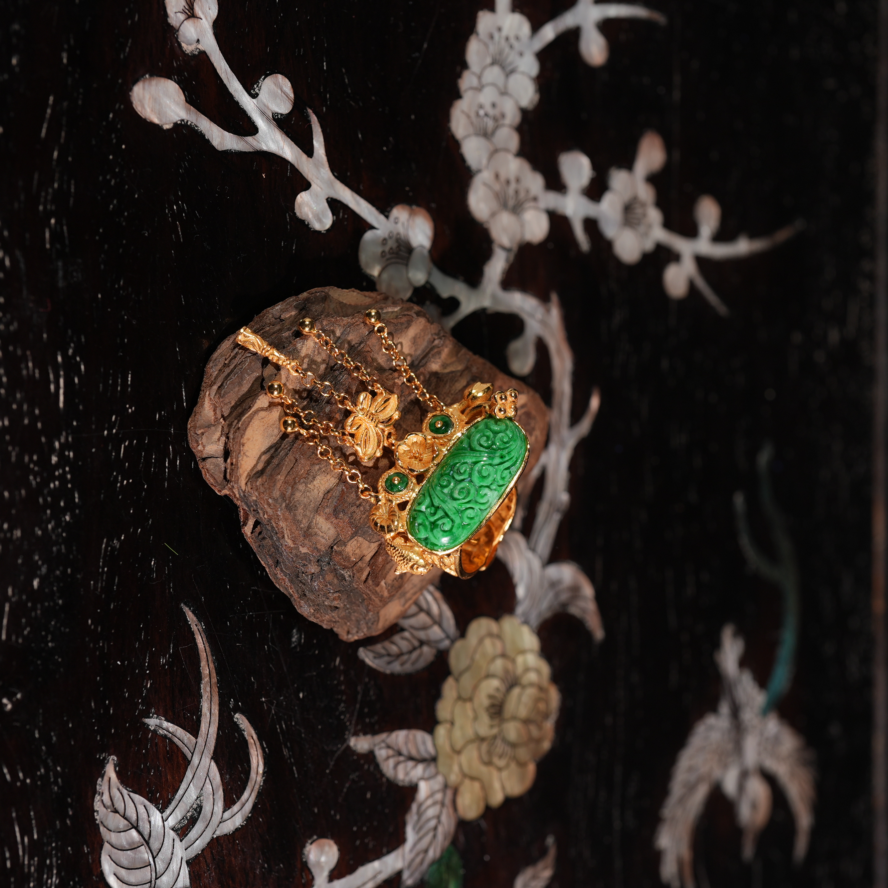 1.23香港王老板-翡翠镶嵌戒指3e390