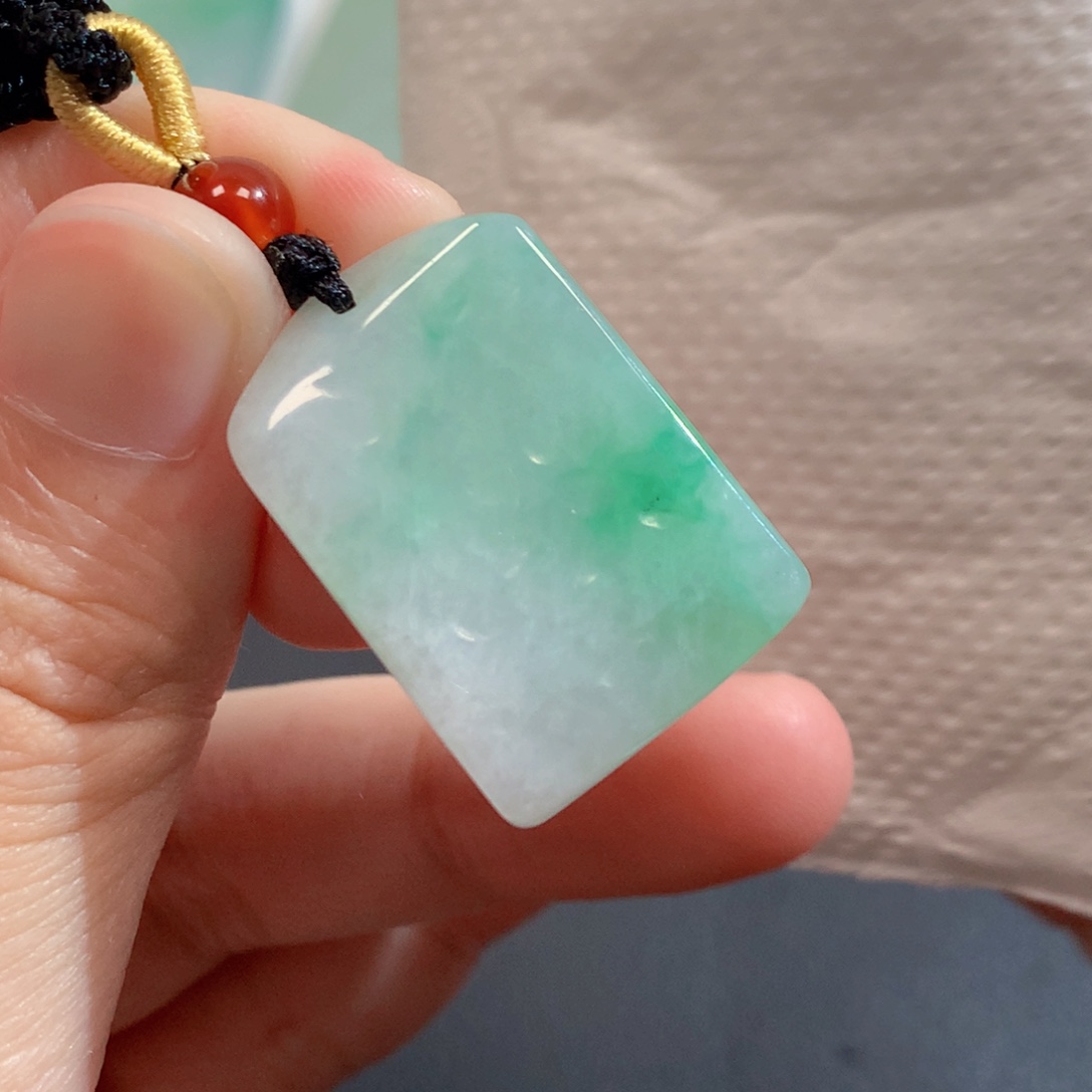 翡翠未镶嵌吊坠(不含链)743