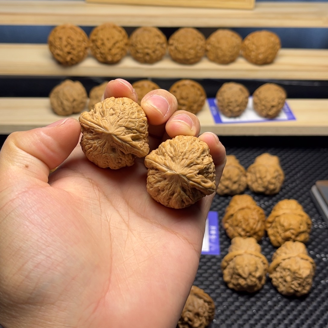 文玩核桃把件铁锤36全品