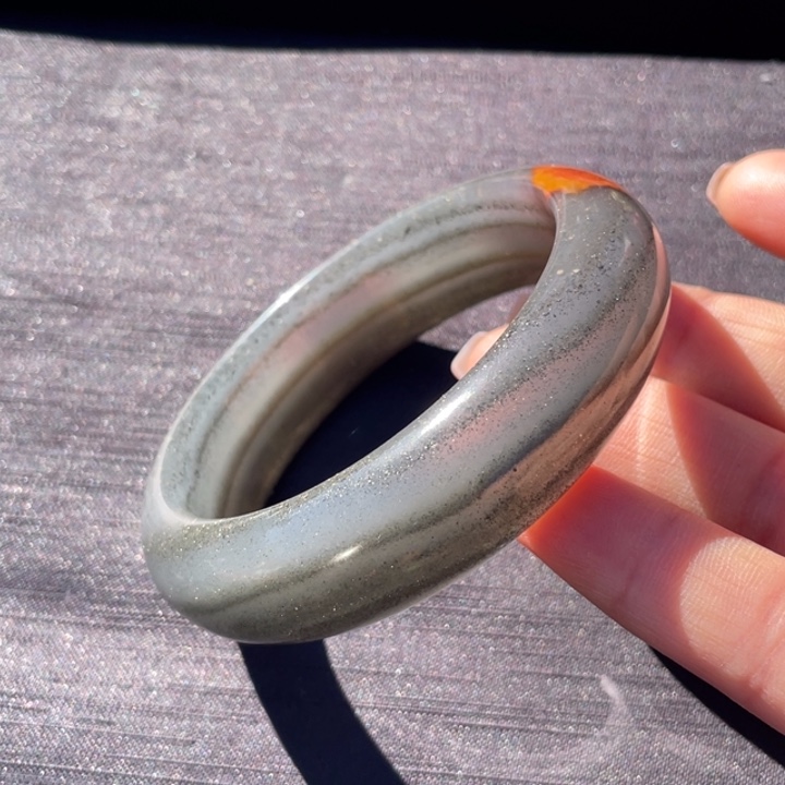 未镶嵌石英质玉（黄龙玉）58手镯