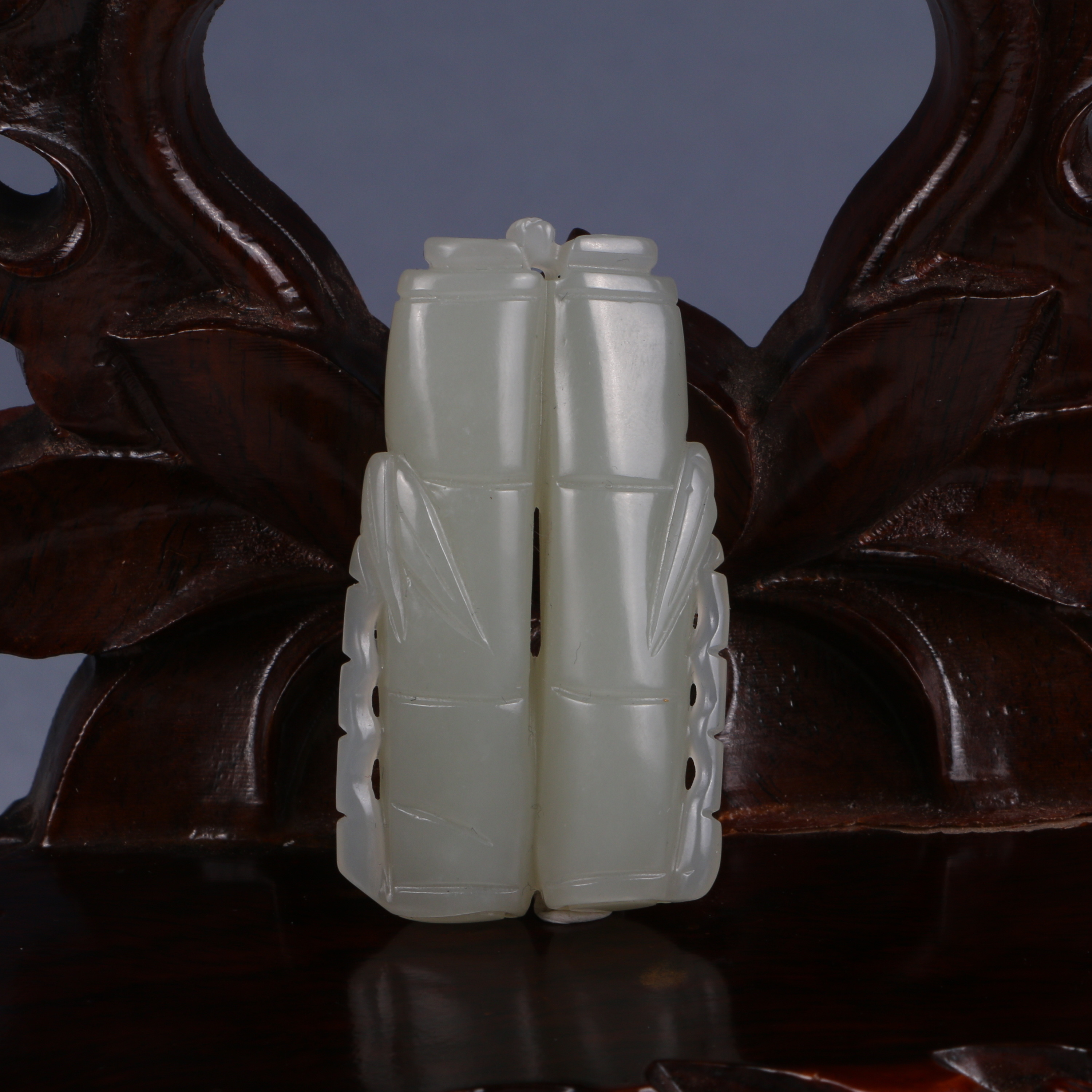 Lot24   清  和田玉竹节挂件