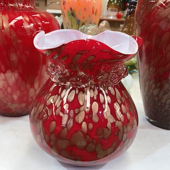 琉璃花瓶高20厘米口径9厘米