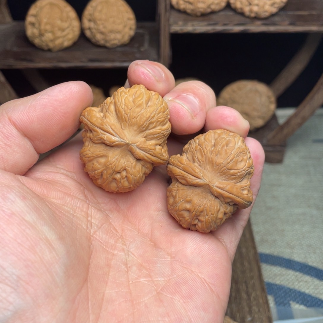 文玩核桃把件羽*40.8毕业金锭子元宝