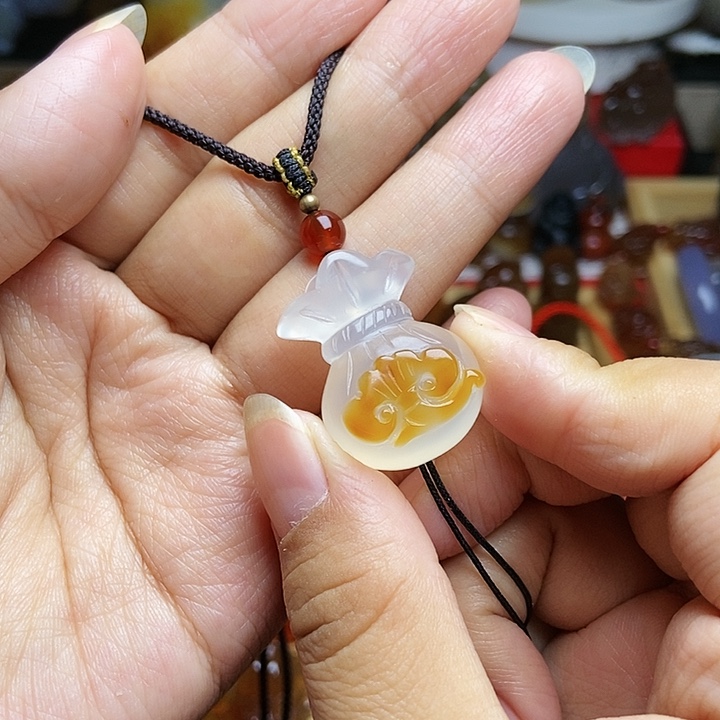 未镶嵌颈饰玛瑙/玉髓