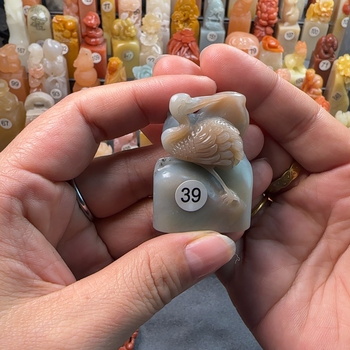 昌化石印石又**了1.5-3.3厘米左右吧小