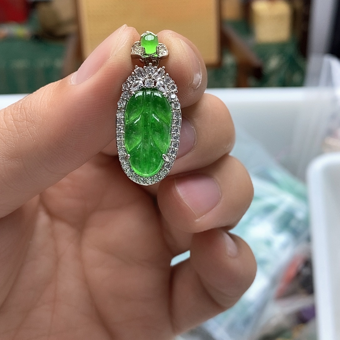 翡翠未镶嵌戒指888