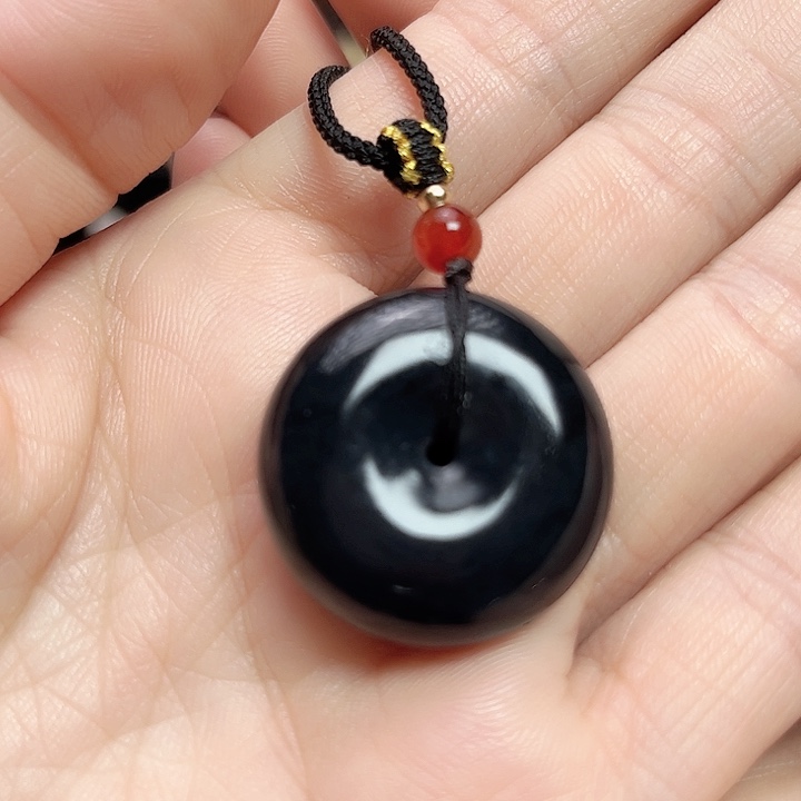 和田玉手链未镶嵌平安扣