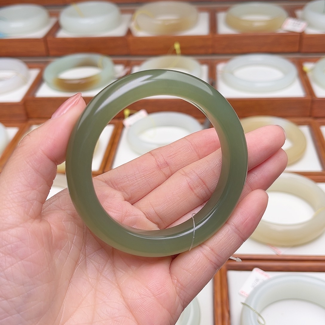 和田玉手镯未镶嵌54.9