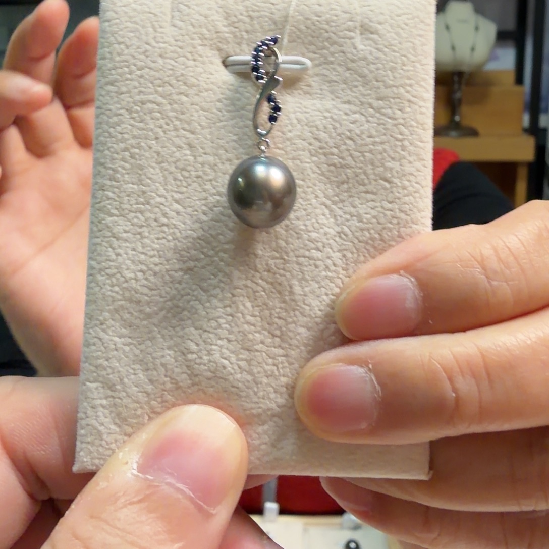 18K金镶嵌海水珍珠吊坠(不含链)