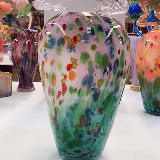 琉璃花瓶高31厘米口径9厘米