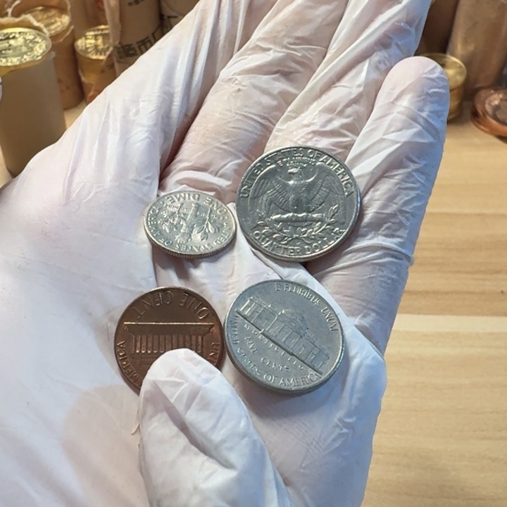 其他普通金属漂亮国，4枚1套（黄的弱）币