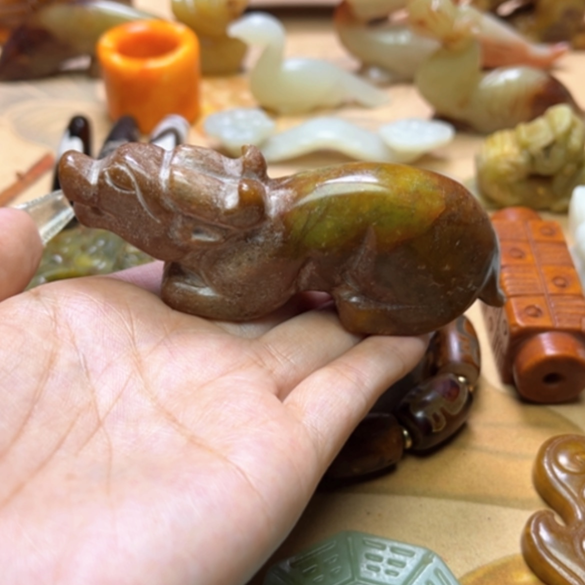 【闪购商品】蛇纹石玉颈饰未镶嵌