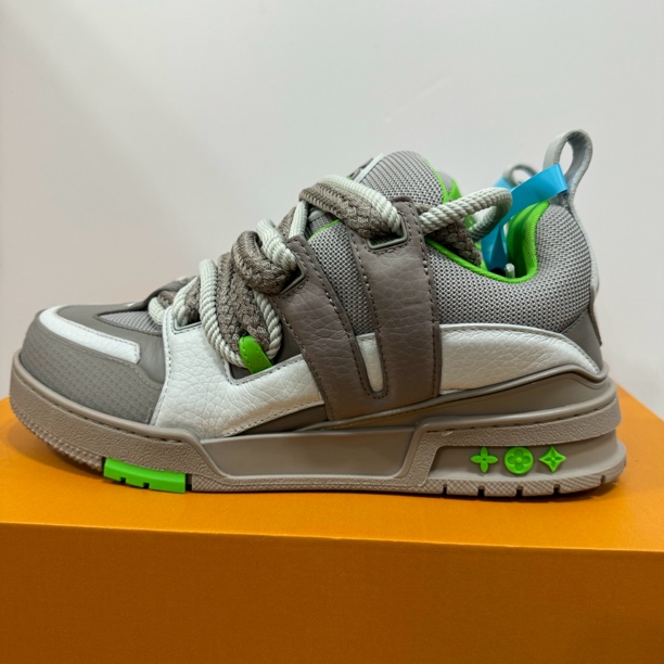 99新 LouisVuitton/路易威登 40码 trainer 灰绿面包 时尚板鞋