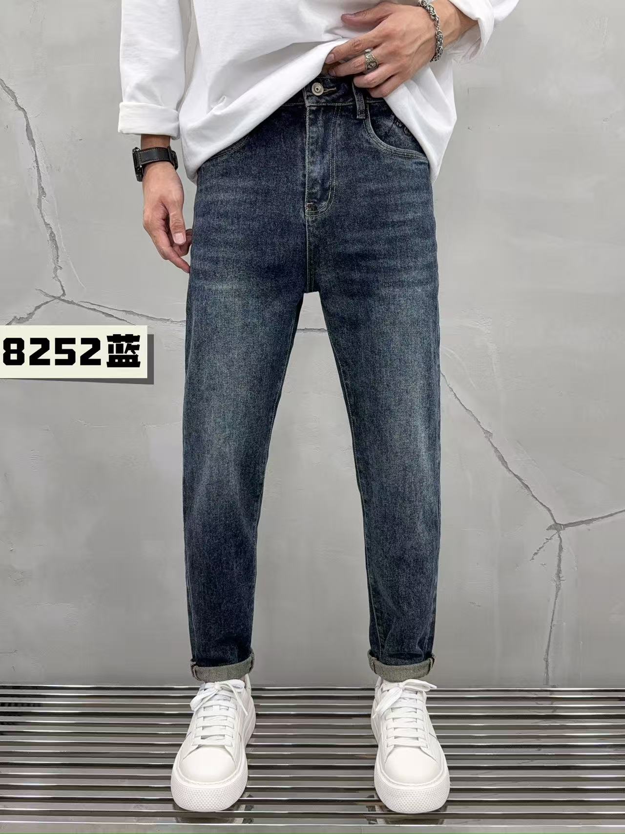 男士秋季时尚百潮流搭牛仔裤弹力修身水洗牛仔裤（8252）