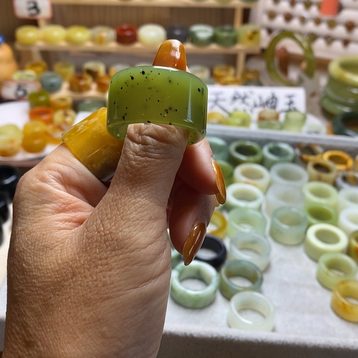 太***般岫玉未镶嵌戒指岫玉精品指环