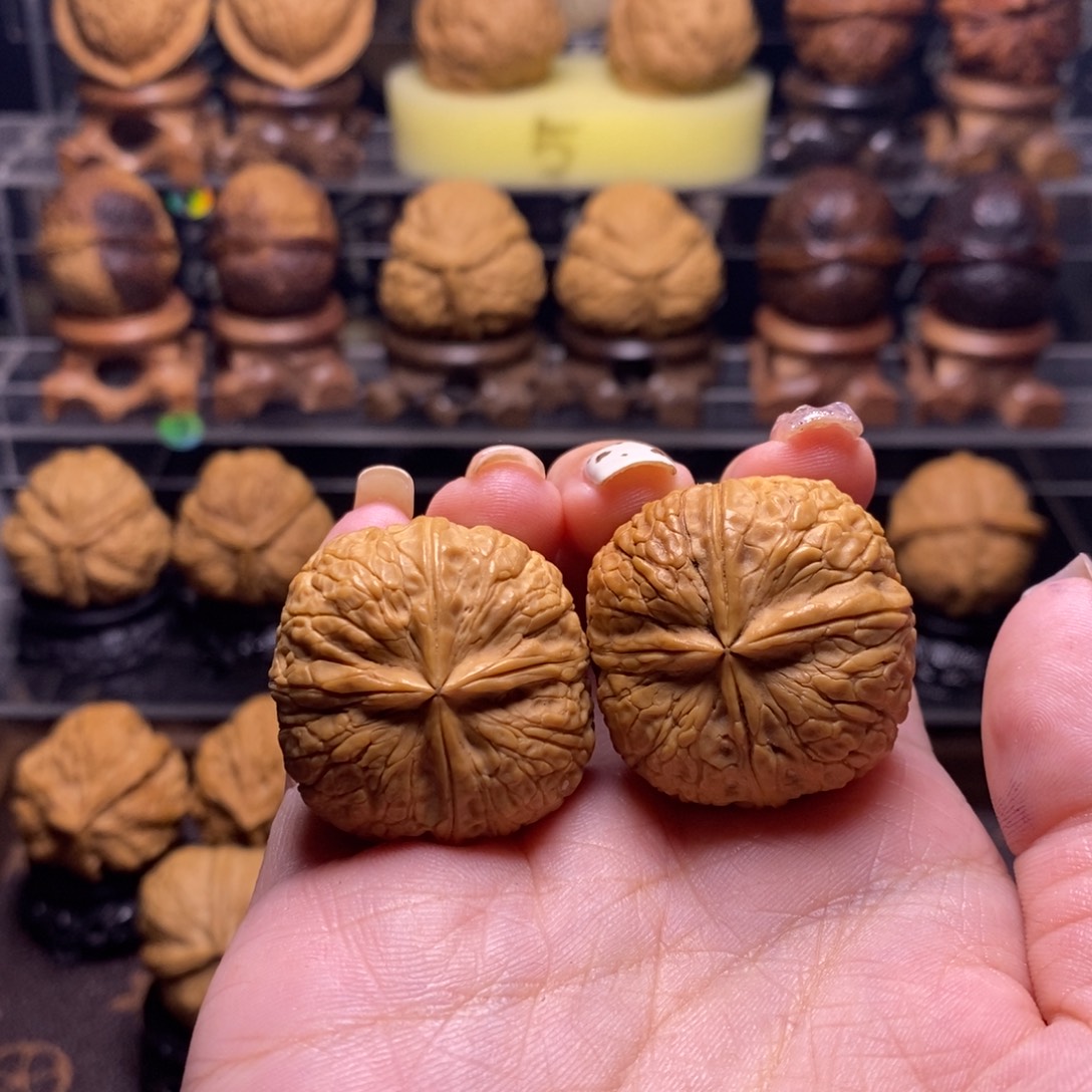 文玩核桃把件Z11元宝四棱32尺