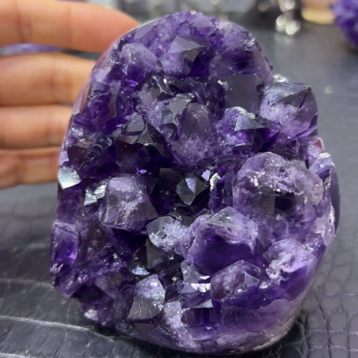 水晶未镶嵌大型摆件（非配饰）