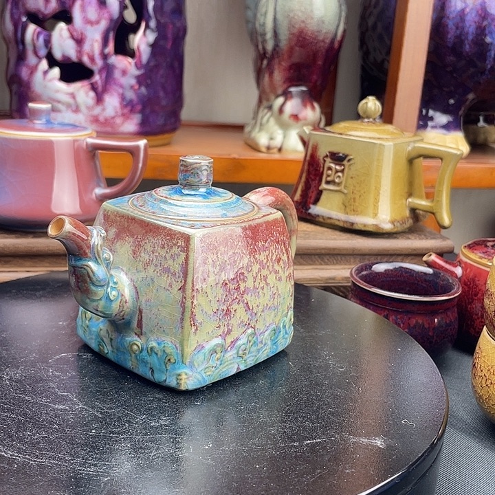 摆件陶敦煌釉变钧瓷壶