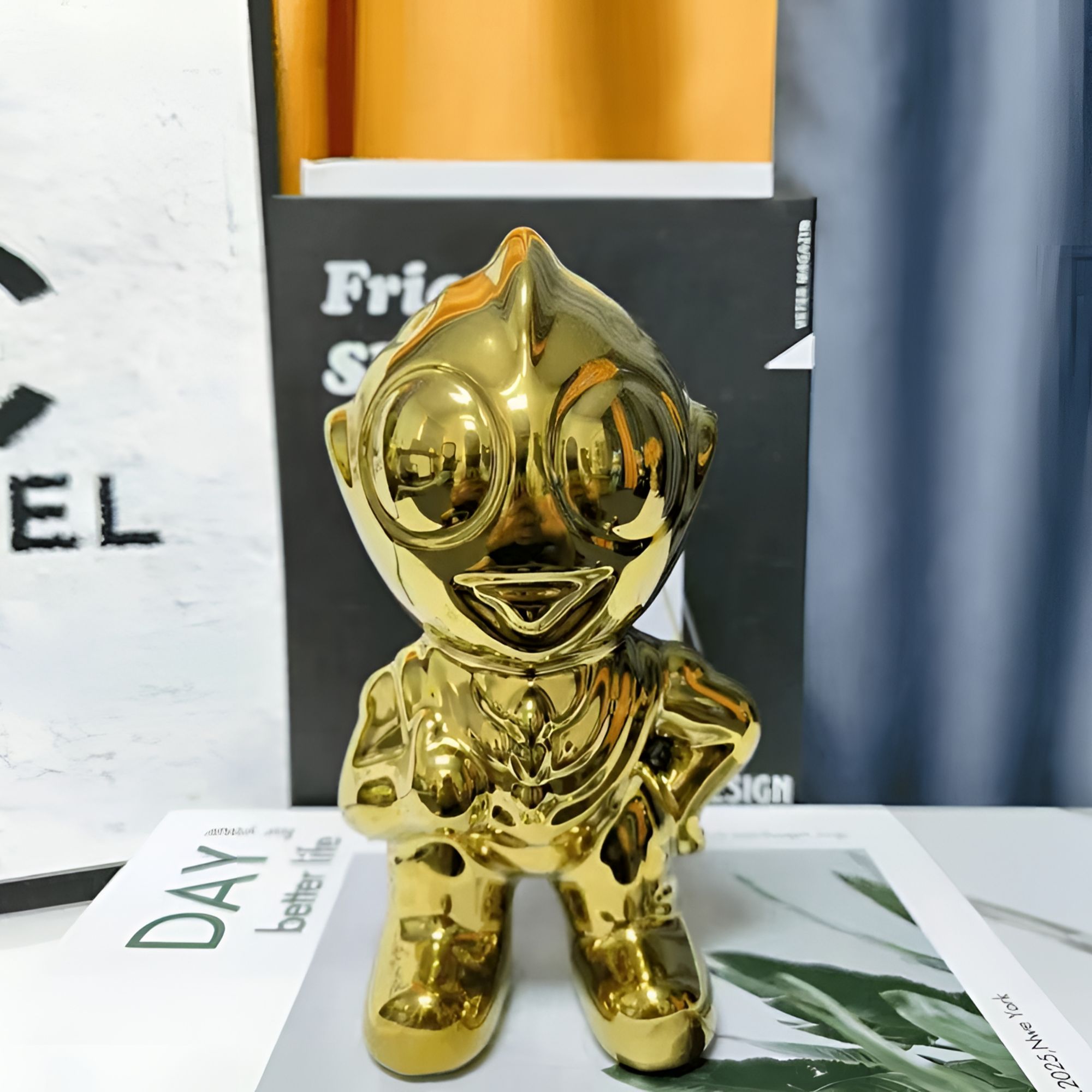 【现货现发】网红同款19CM奥T漫金色卡通手办家居客厅摆件网红摆设