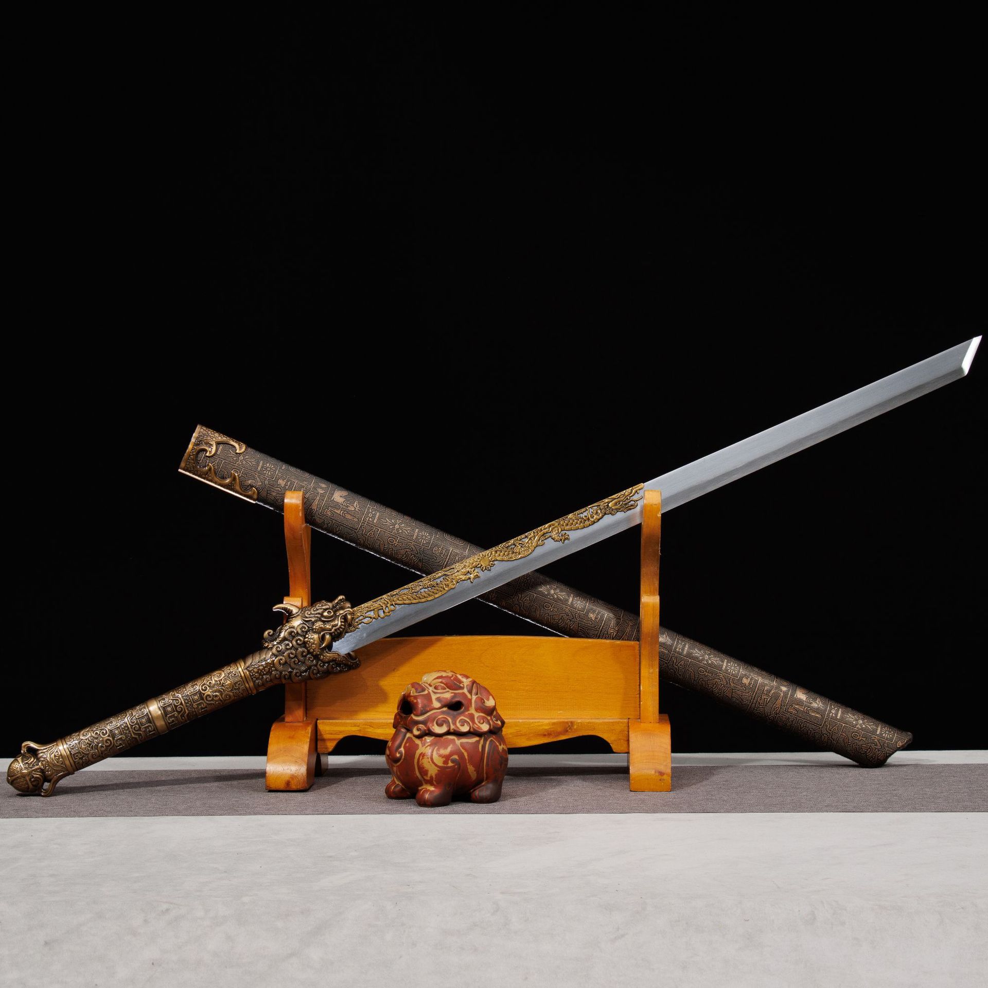 新疆包邮龙泉市刀剑一体影视防身唐横刀唐横双手直刀硬宝剑未开刃