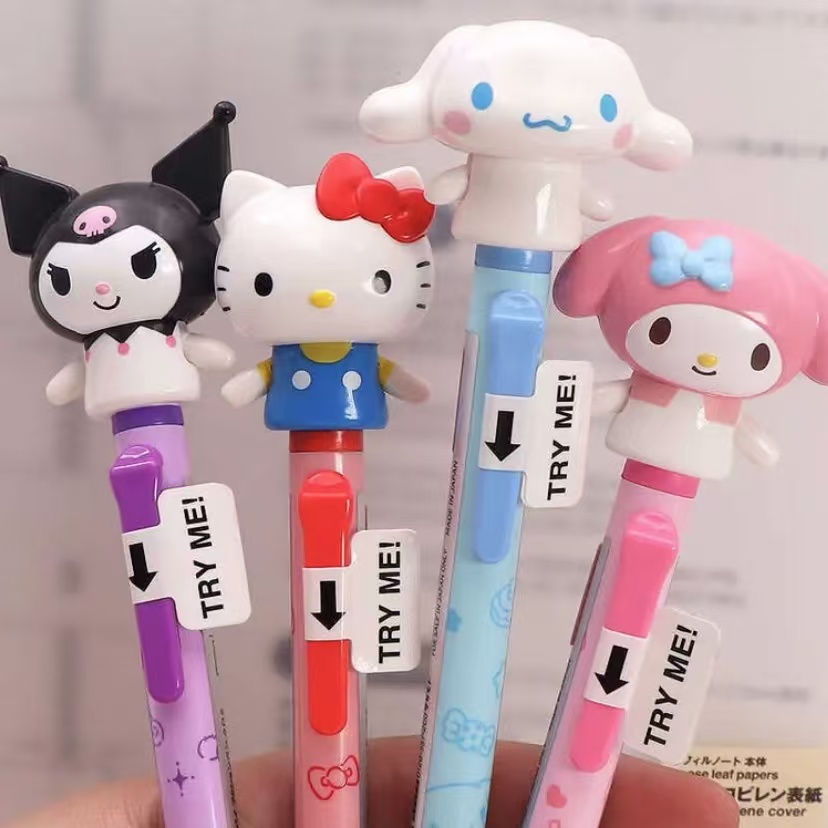 【KT】手臂可动的卡通Hellokitty美乐蒂库洛米玉桂狗笔送礼物车摆件