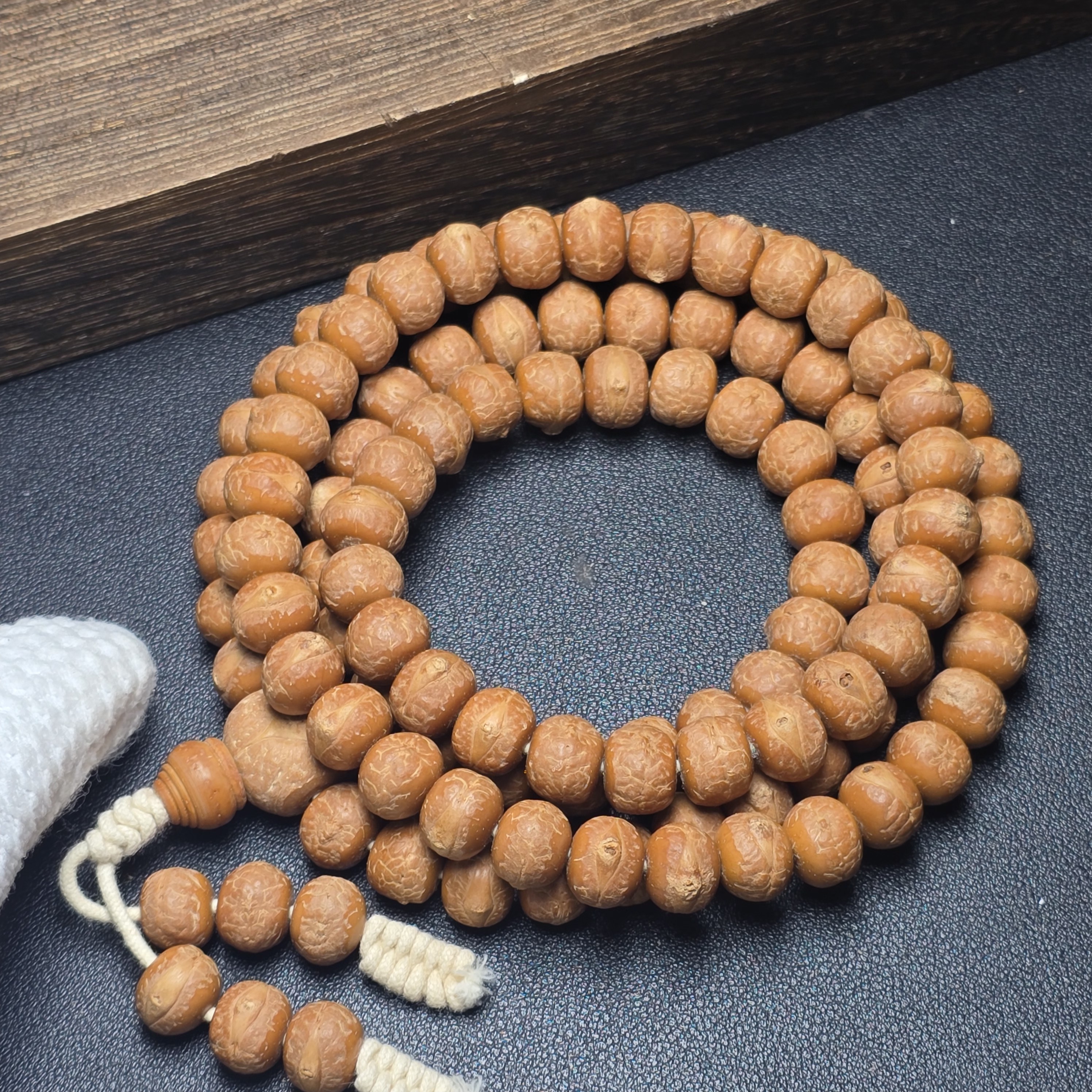 尼泊尔凤眼菩提-藏式108系列-尺寸12-顶皮露眼介意勿拍-货号L3
