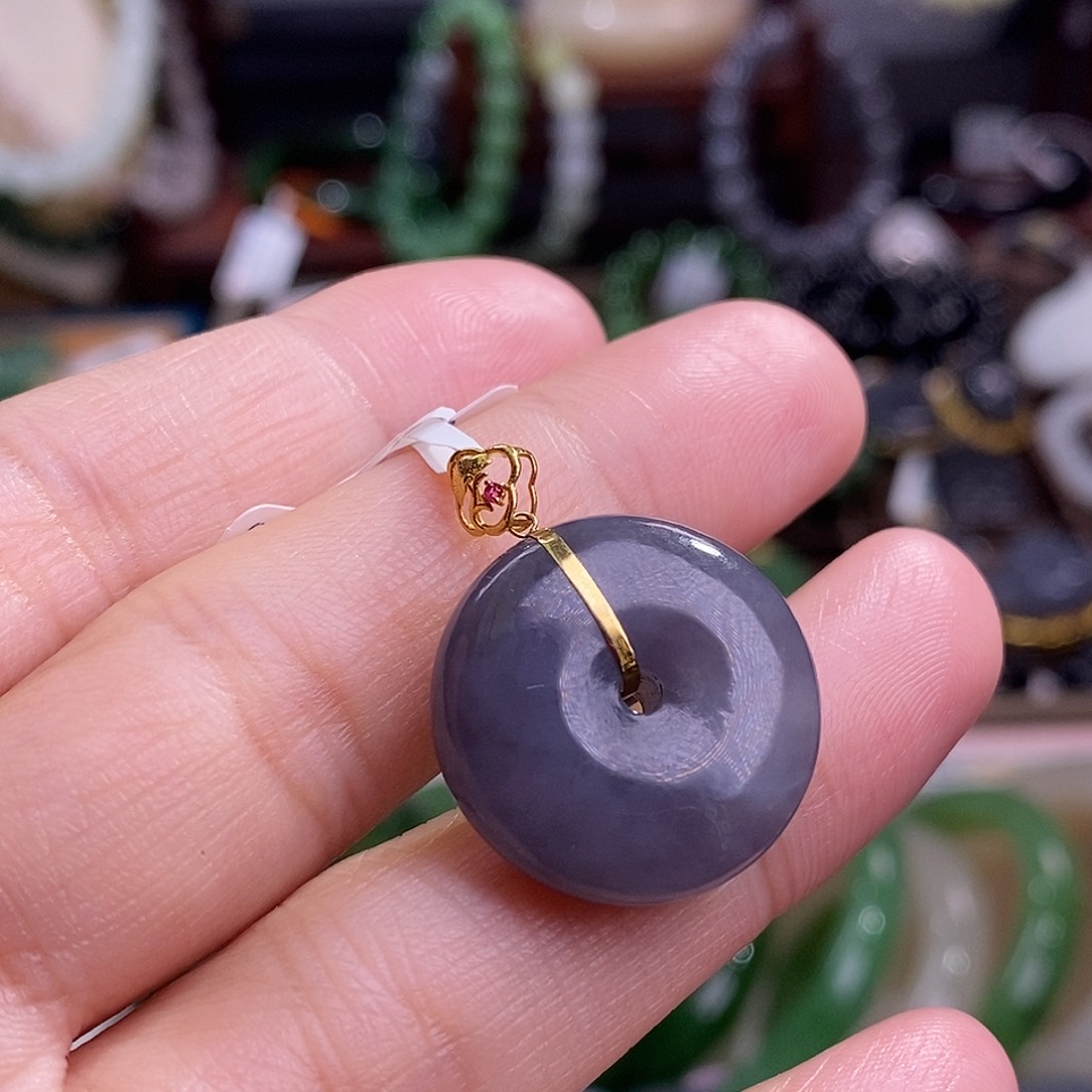 和田玉孤品福利老矿料烟紫18.k佛公吊坠未镶嵌