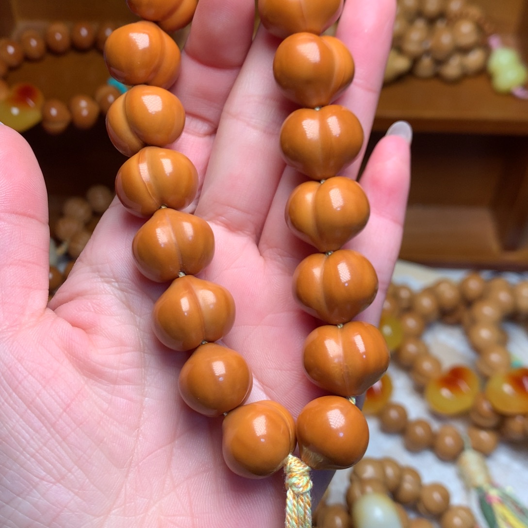 把件猴头核桃17玻璃底屁桃手持