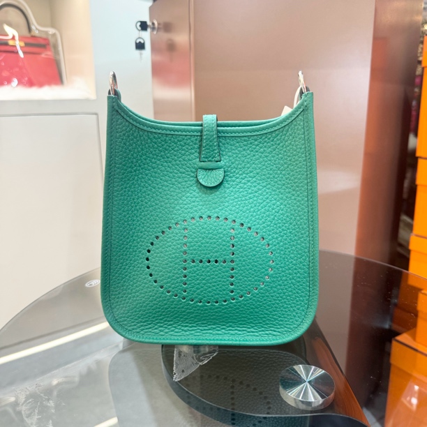 未使用 Hermes/爱马仕 维罗纳绿 mini evelyne NE592218