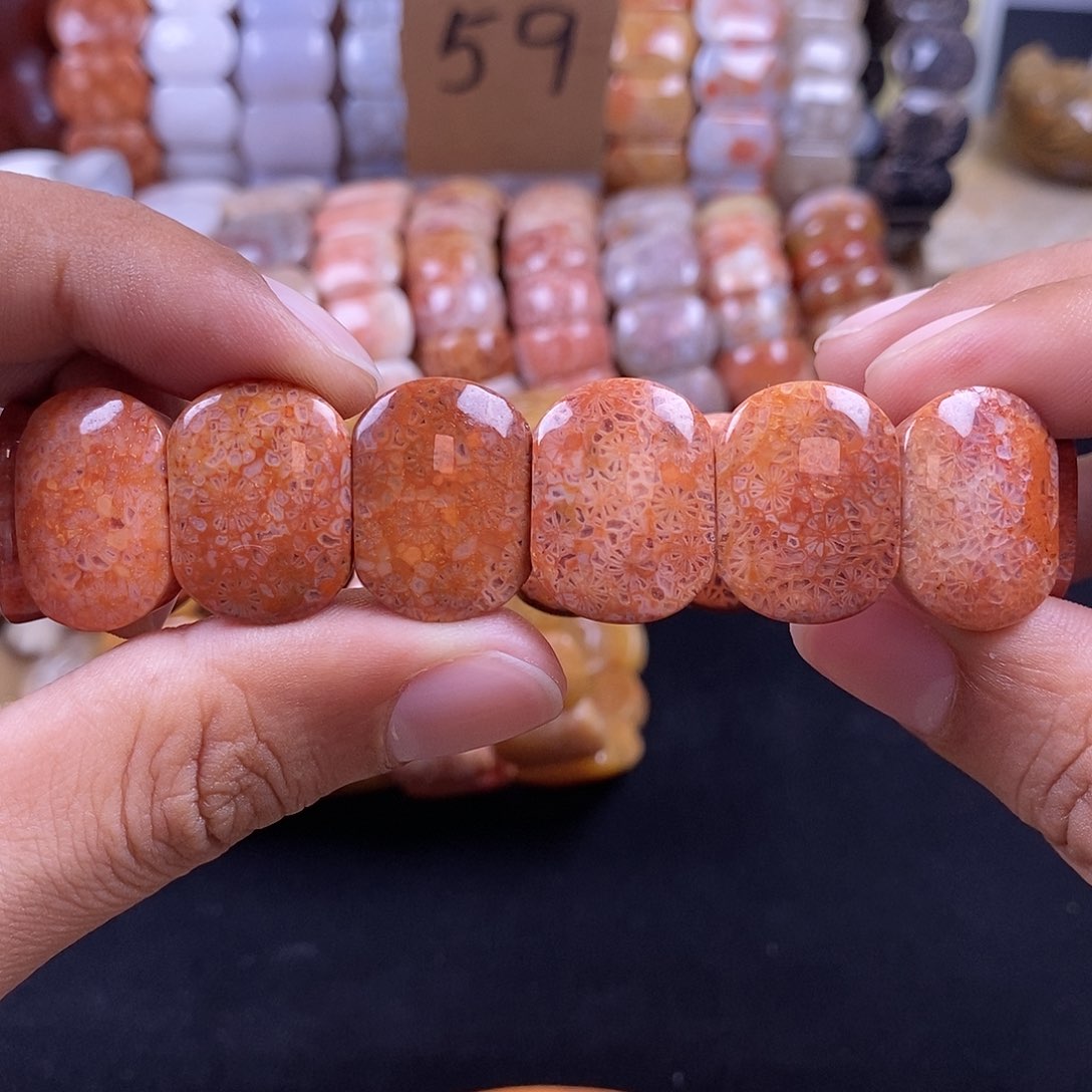 硅化珊瑚（珊瑚玉）未镶嵌手串红色蕾丝111