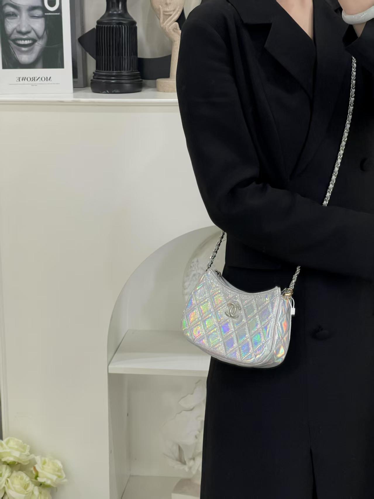 99新 Chanel/香奈儿 香奈儿24c新款镭射镜面月牙/甄选